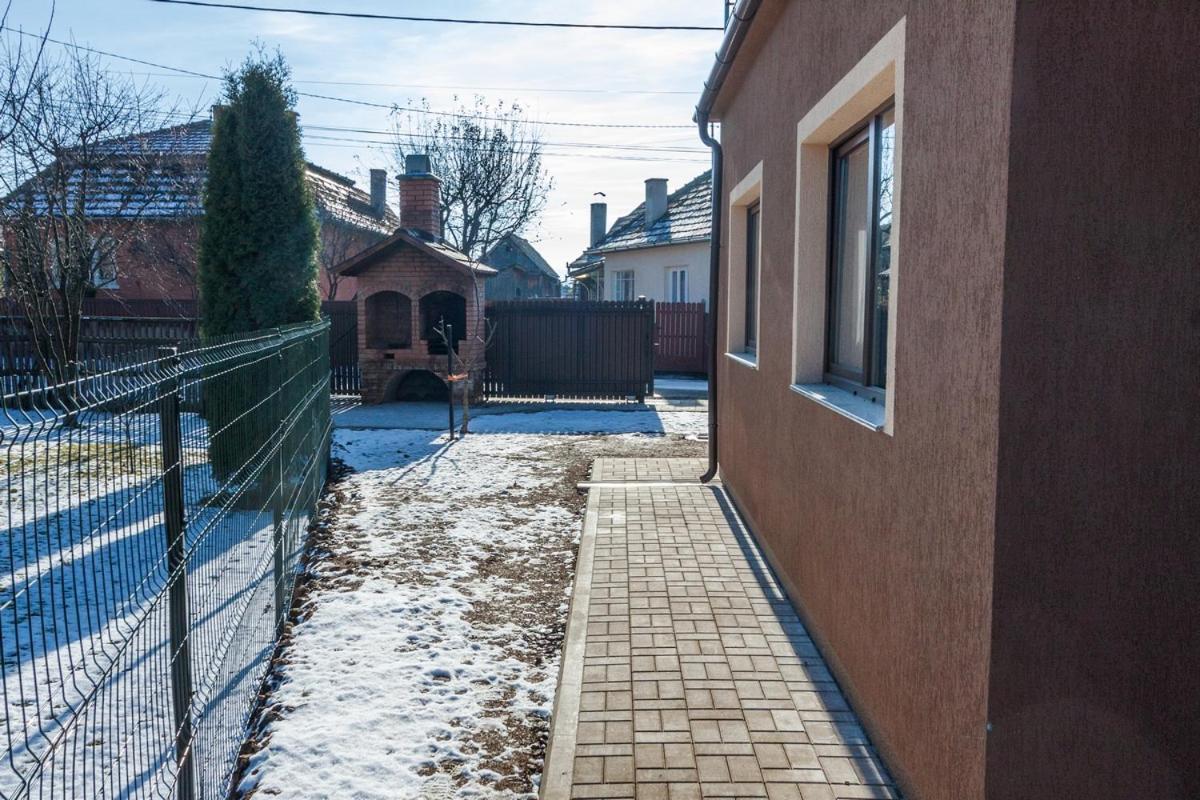 Villa Erőss Kulcsosház Lăzarea Exterior foto