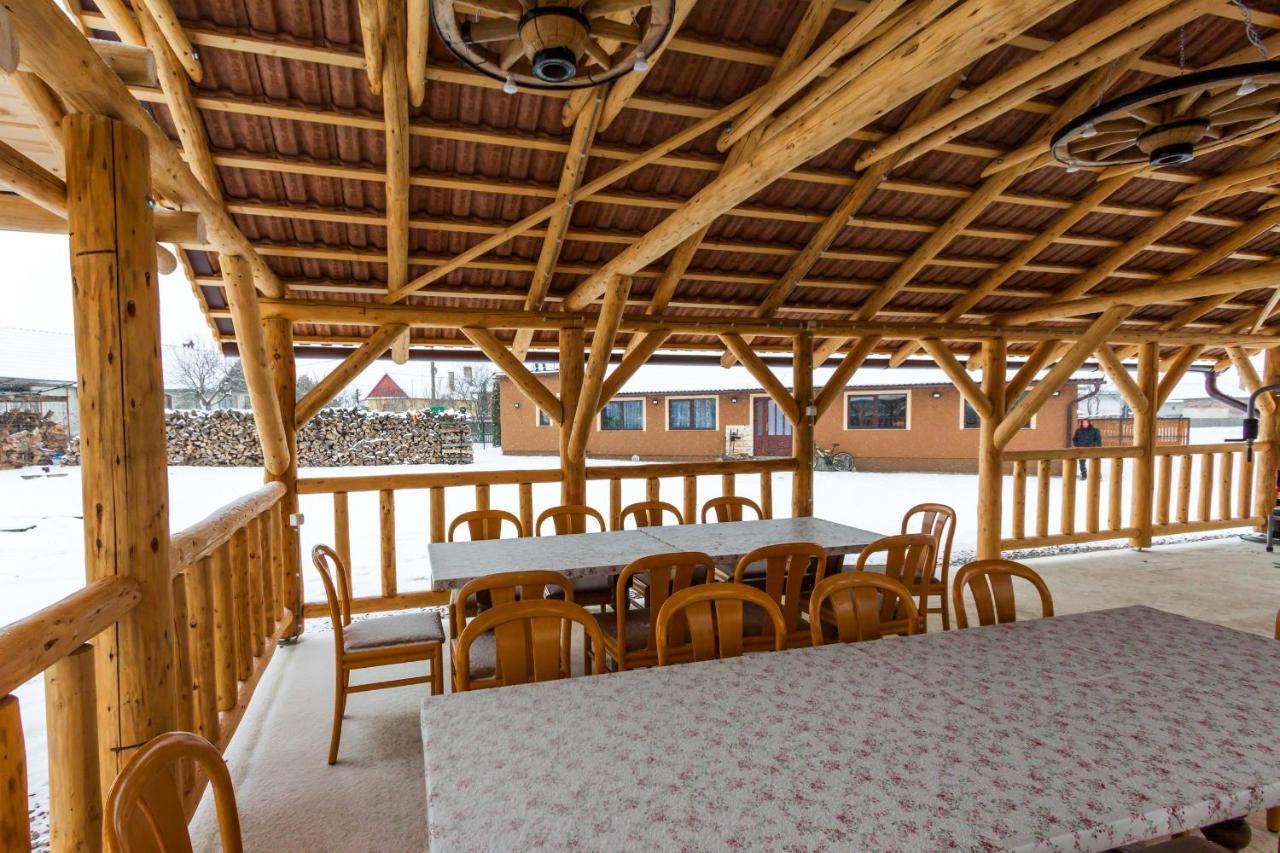 Villa Erőss Kulcsosház Lăzarea Exterior foto